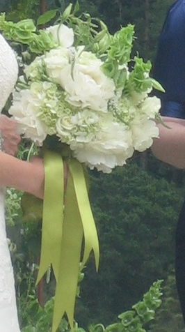 Erica's bouquet cropped